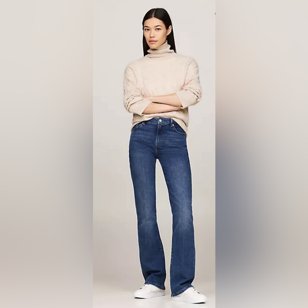 Tommy Hilfiger Women's Indigo Boot Cut Jeans
